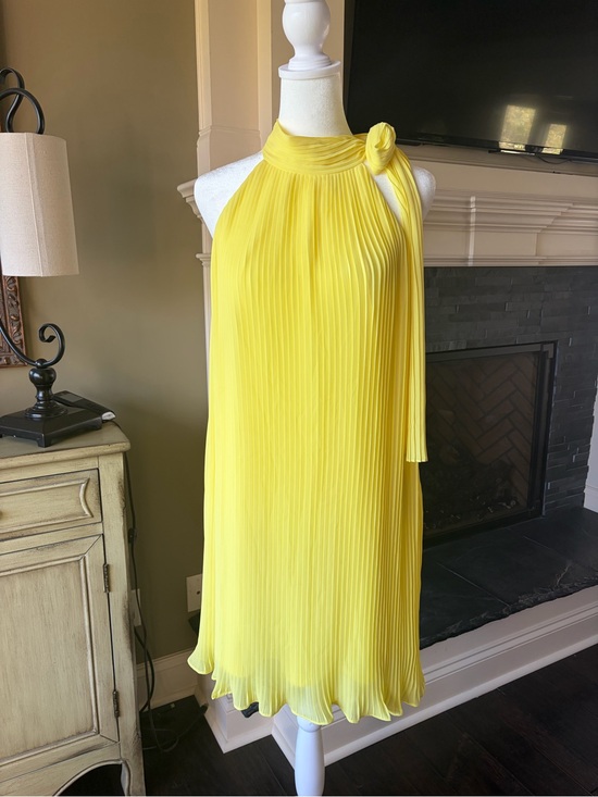 Oleg Cassini Dresses & Skirts - Oleg Cassini Vintage Sz 8 Yellow Pleated Sleeveless Tie Neck Cocktail Dress